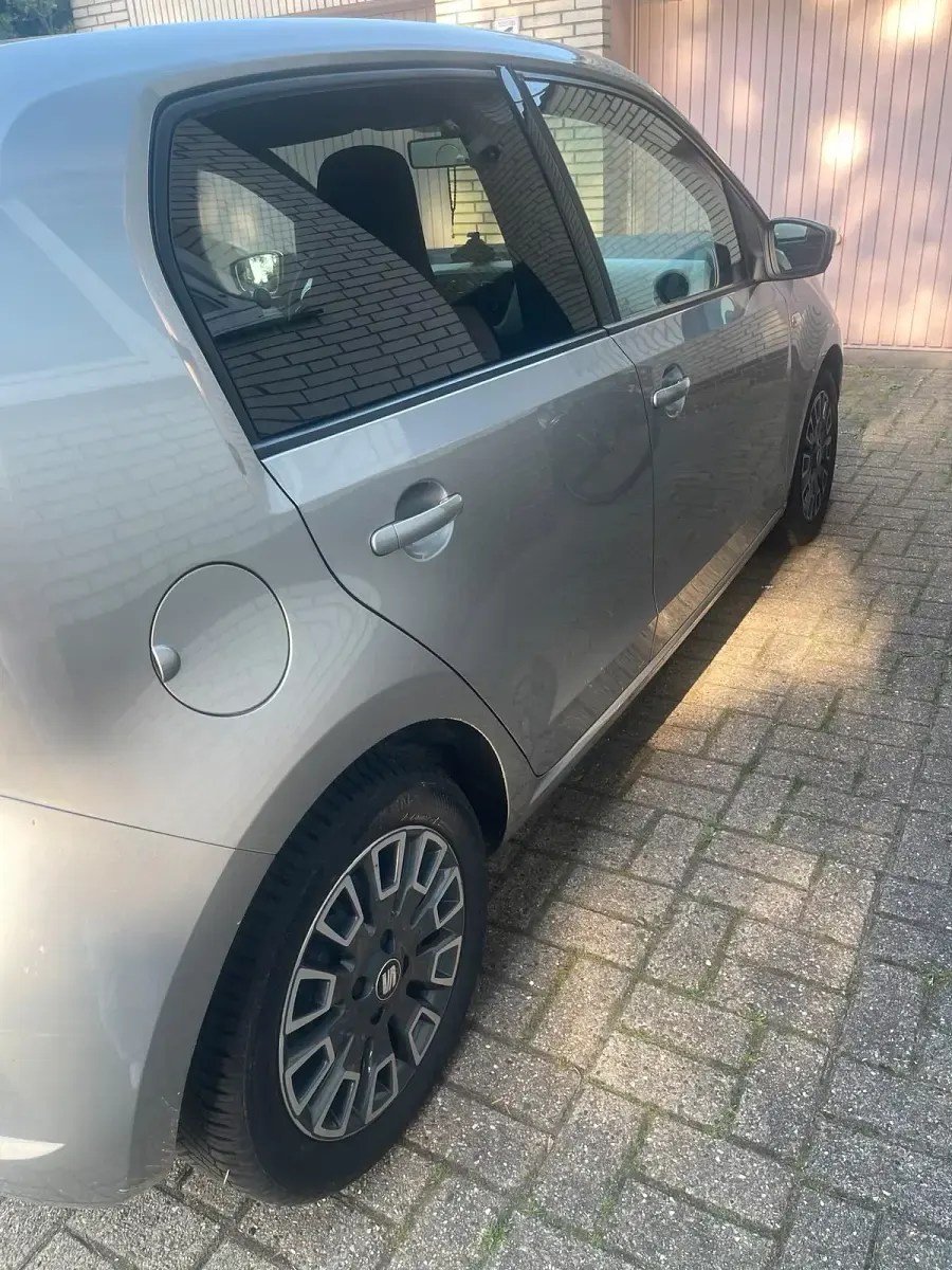 Gebraucht Seat Mii 60 PS (44 kW) 2019 Grau Kleinwagen