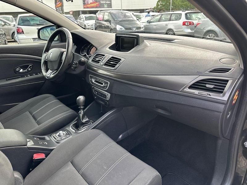 Gebraucht Renault Mégane GrandTour Initiale Paris 95 PS (69 kW) 2014 Schwarz Kombi