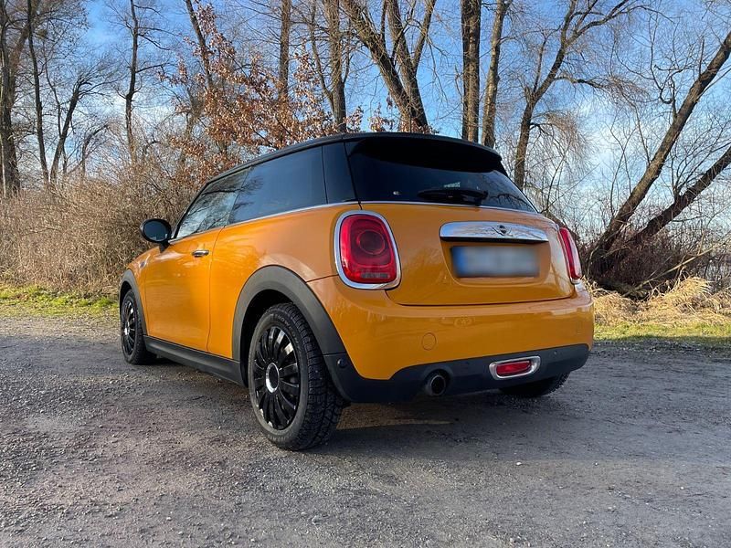 Usata Mini ONE 102 CV (75 kW) 2015 Arancione Utilitaria