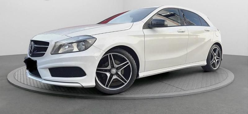 Gebraucht Mercedes A200 156 PS (114 kW) 2014 Weiß Kleinwagen