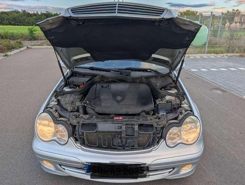 Gebraucht Mercedes C200 Classic 122 PS (89 kW) 2006 Limousine