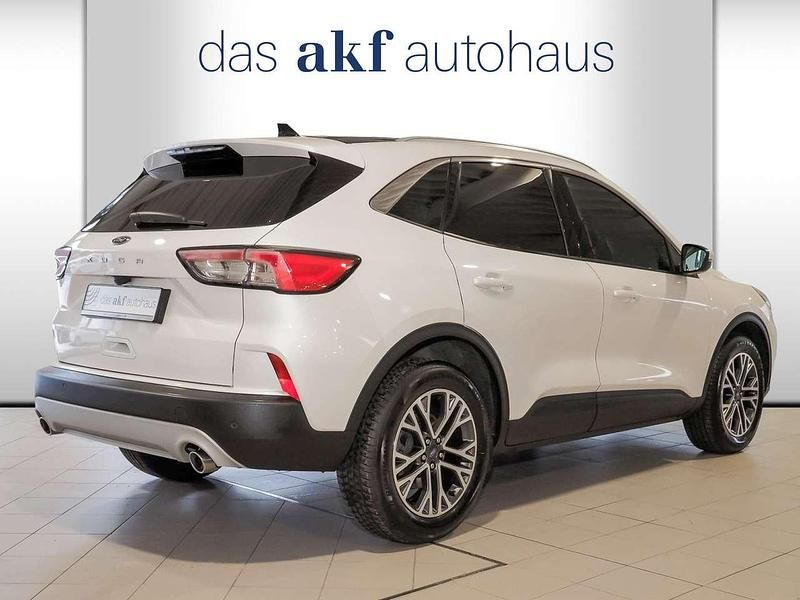 Gebraucht Ford Kuga Titanium 150 PS (110 kW) 2021 Arktisweiß (metallic) SUV