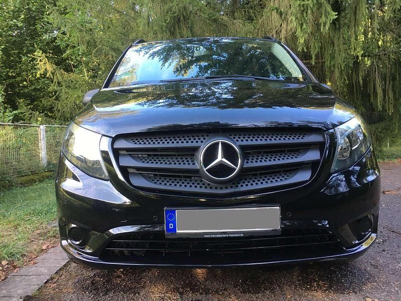 Gebraucht Mercedes Vito 190 PS (139 kW) 2020 Schwarz Van