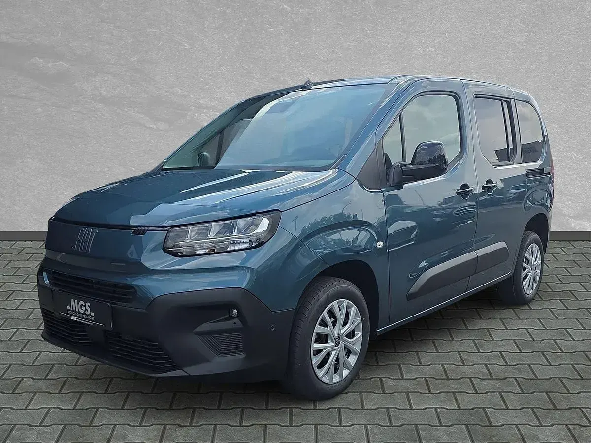 Neu Fiat Doblò 131 PS (96 kW) 2026 Libeccio blau Van / Kleinbus