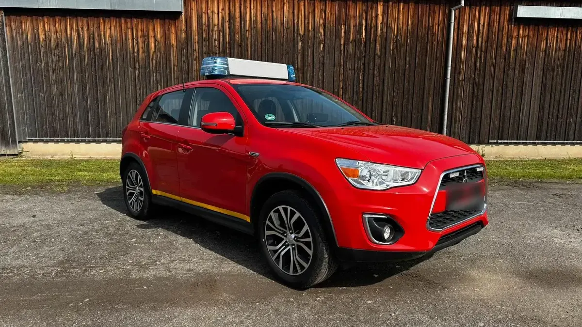 Gebraucht Mitsubishi ASX 116 PS (85 kW) 2016 Rot SUV