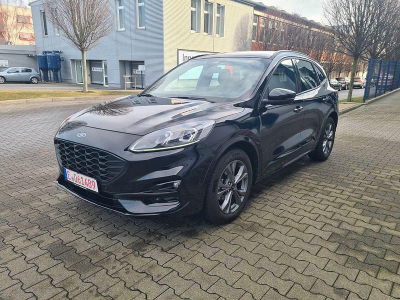 Gebraucht Ford Kuga ST-Line 120 PS (88 kW) 2023 Schwarz SUV