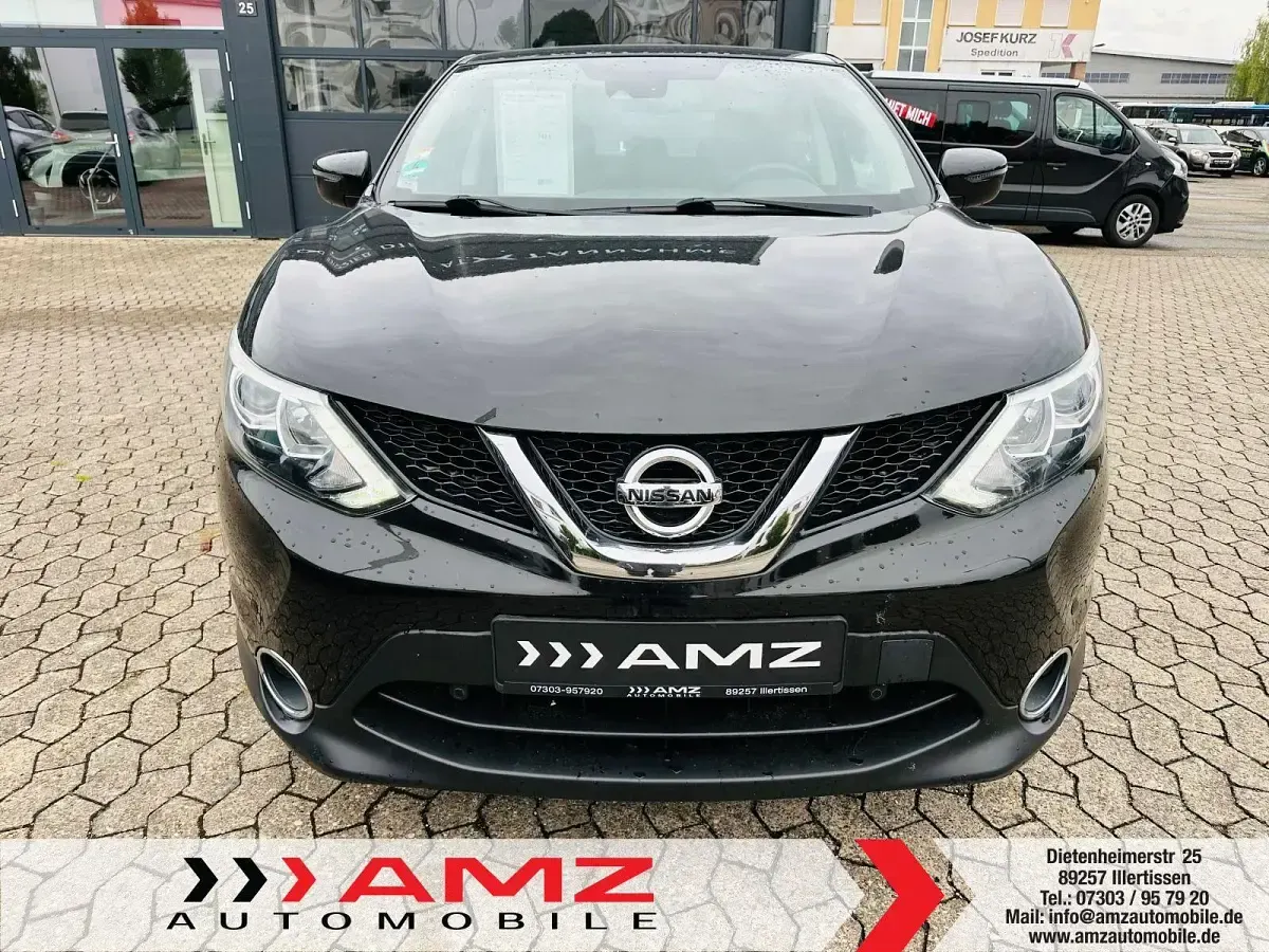 Gebraucht Nissan Qashqai Acenta 110 PS (80 kW) 2016 Schwarz SUV