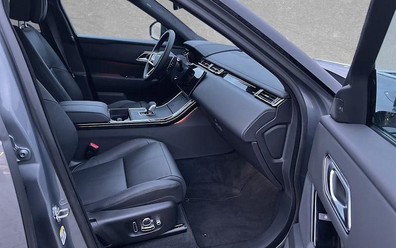 Gebraucht Land Rover Range Rover Velar Autobiography 300 PS (220 kW) 2024 Zadar grey SUV