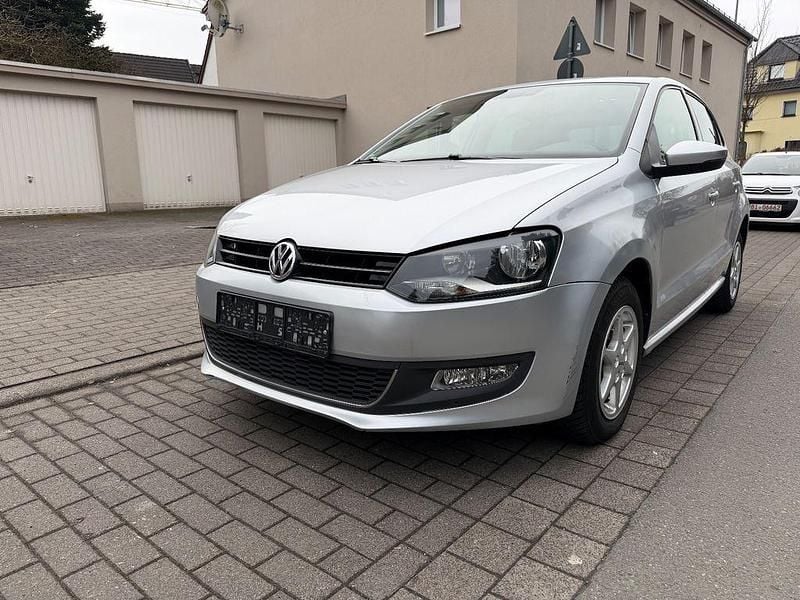 Gebraucht VW Polo Comfortline 90 PS (66 kW) 2013 Silber Kleinwagen