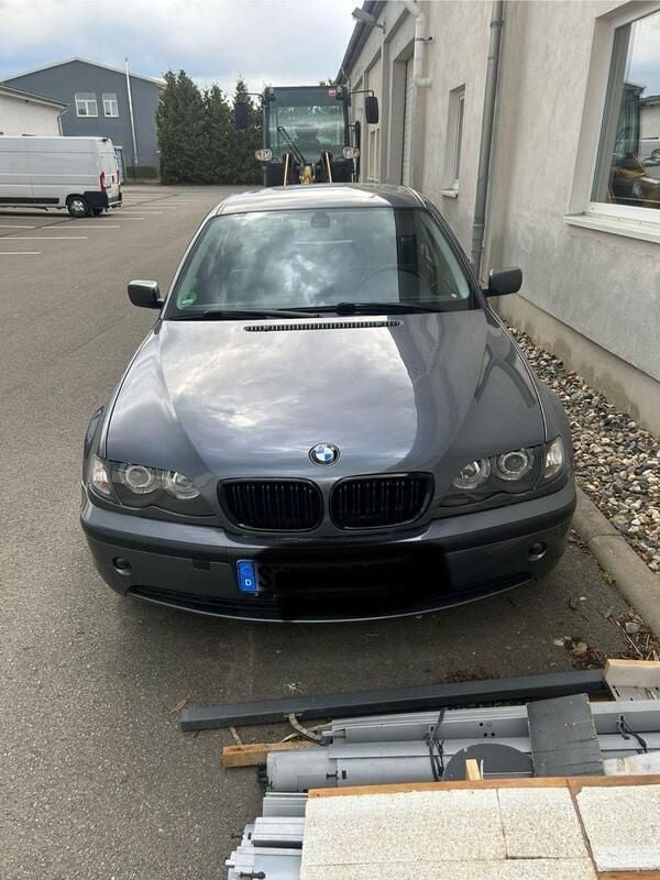 Grau Gebraucht 2003 BMW 316 Limousine | 2.000 € (Superpreis) - Bild 1/3
