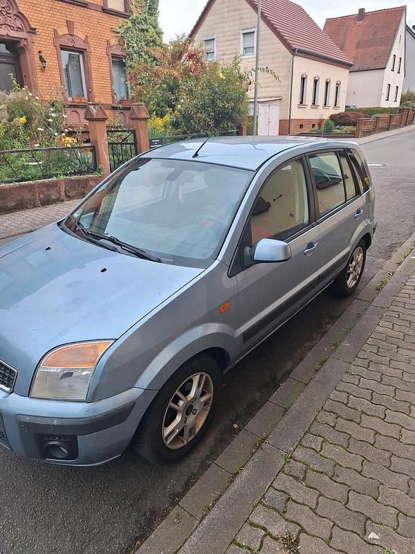 Gebraucht Ford Fusion 101 PS (74 kW) 2006 Blau Kleinwagen