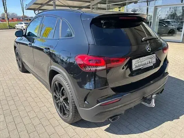 Gebraucht Mercedes GLA35 AMG AMG 306 PS (225 kW) 2022 Schwarz SUV
