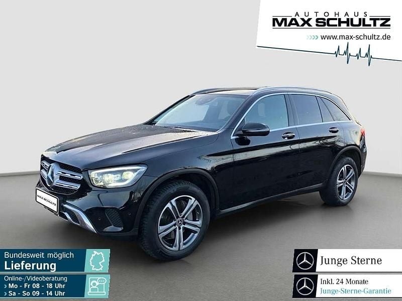 Unilack schwarz Gebraucht 2019 Mercedes GLC300 SUV | 32.880 € (Superpreis) - Bild 1/4