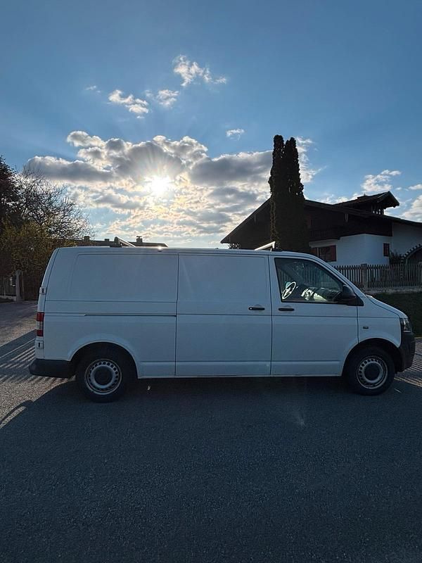 Gebraucht VW Transporter 115 PS (84 kW) 2015 Weiß Van