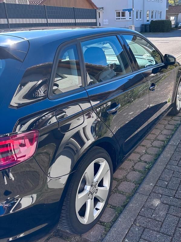 Gebraucht Audi A3 Sportback 150 PS (110 kW) 2014 Schwarz Kleinwagen