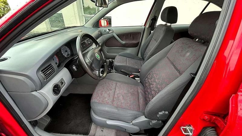 Gebraucht Skoda Octavia 75 PS (55 kW) 1999 Rot Limousine