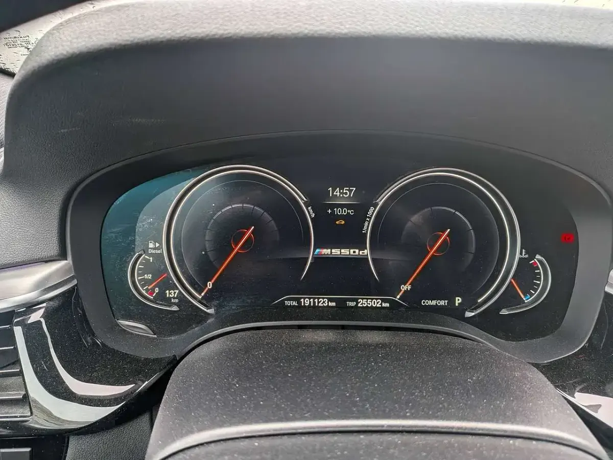 Używany BMW M550 400 KM (294 kW) 2018 Czarny Sedan/Limuzyna