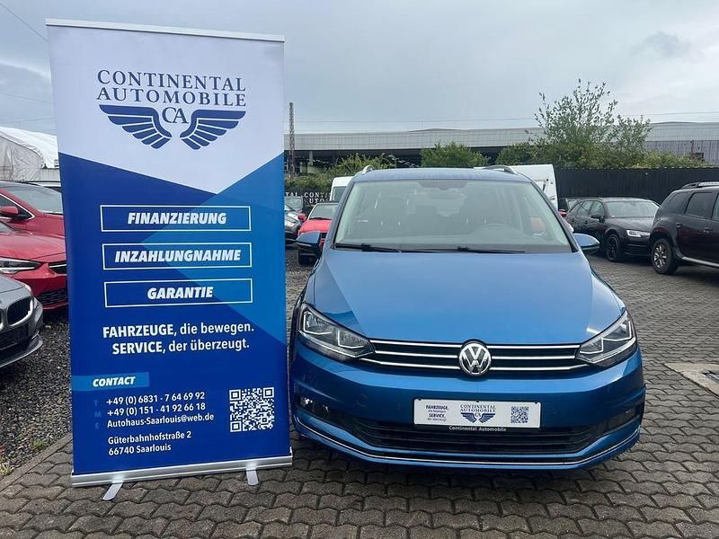 Caribbean blue metallic Gebraucht 2018 VW Touran Highline Van / Kleinbus | 12.999 € (Fairer Preis) - Bild 1/4
