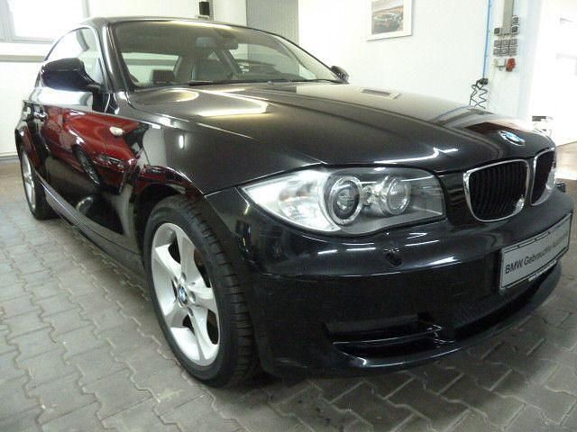 Gebraucht BMW 120 Sport Line 170 PS (125 kW) 2010 Schwarz Kleinwagen