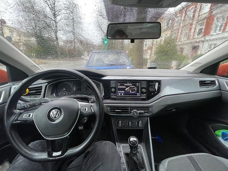 Gebraucht VW Polo Highline 90 PS (66 kW) 2018 Orange Kleinwagen