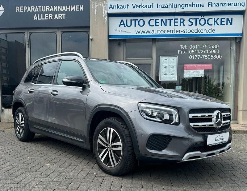 Grau Gebraucht 2020 Mercedes GLB180 SUV | 28.700 € (Fairer Preis) - Bild 1/4