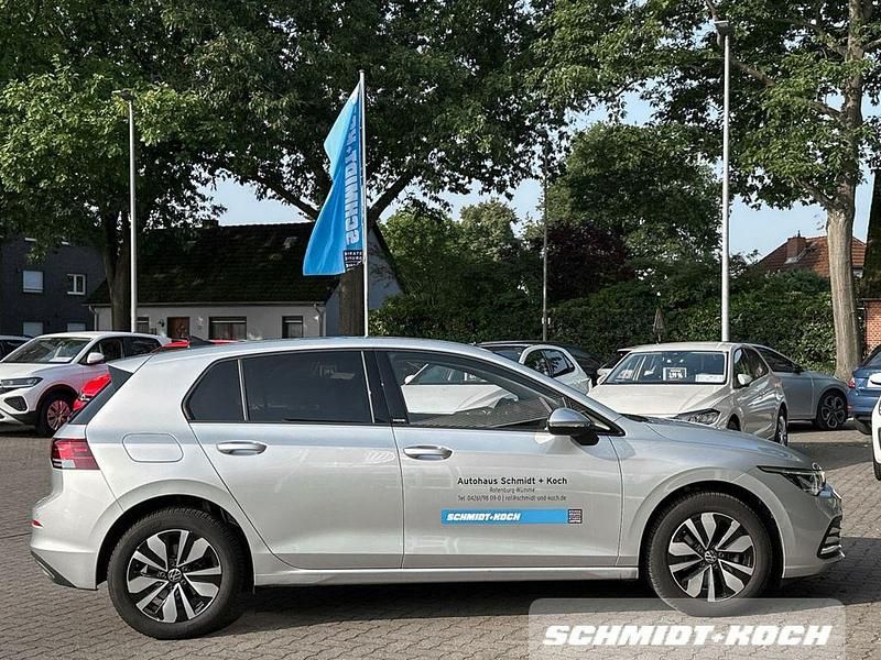 Gebraucht VW Golf VIII Move 131 PS (96 kW) 2023 Silber Limousine