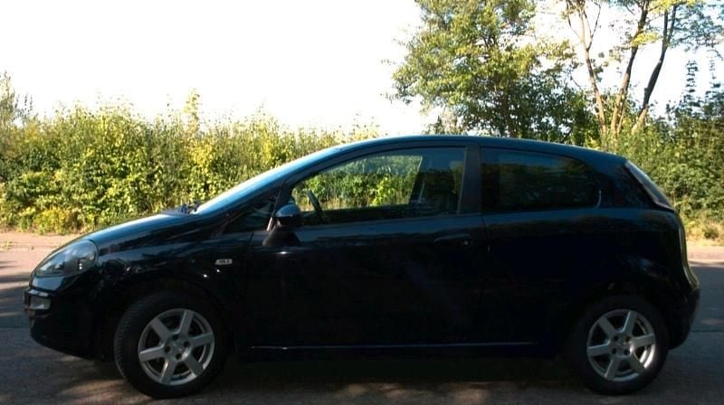 Gebraucht Fiat Punto Evo 86 PS (63 kW) 2011 Andere farben Kleinwagen