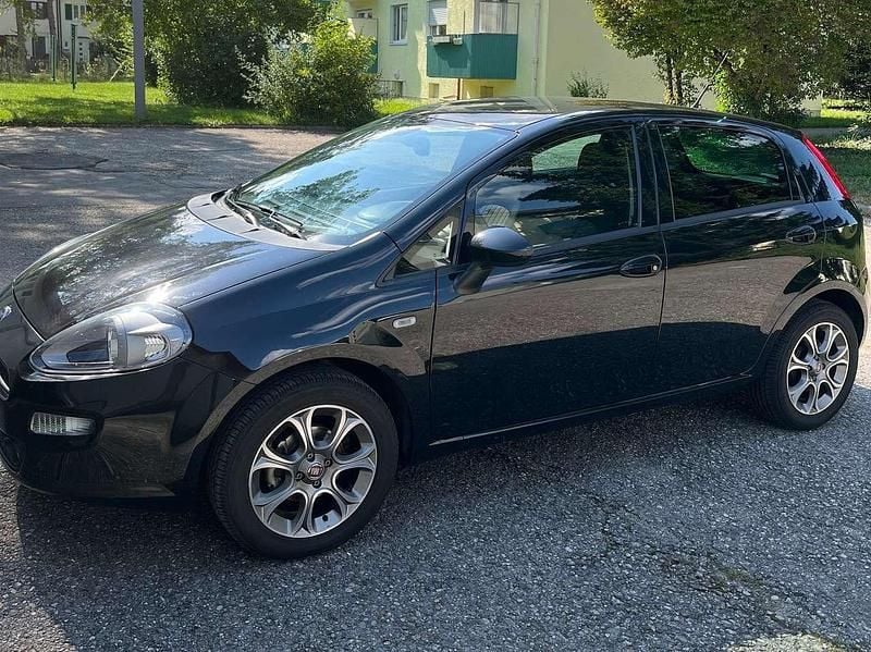 Schwarz Gebraucht 2018 Fiat Punto Evo Kleinwagen | 7.200 € (Fairer Preis) - Bild 1/4