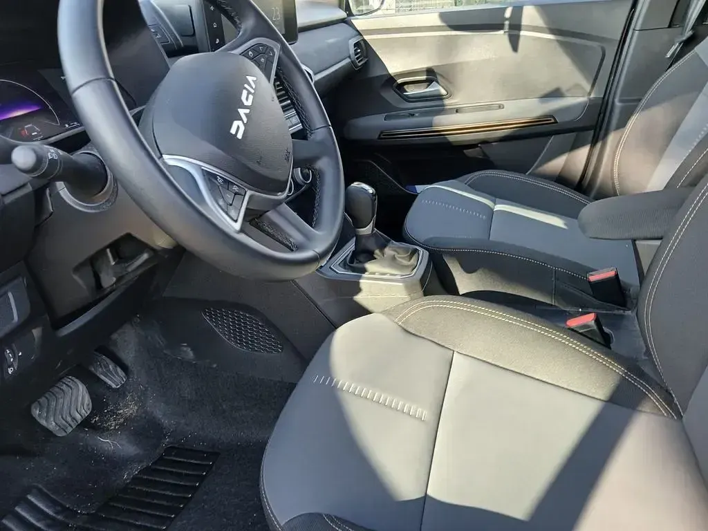 Gebraucht Dacia Jogger Extreme 110 PS (80 kW) 2023 Grau Van / Kleinbus