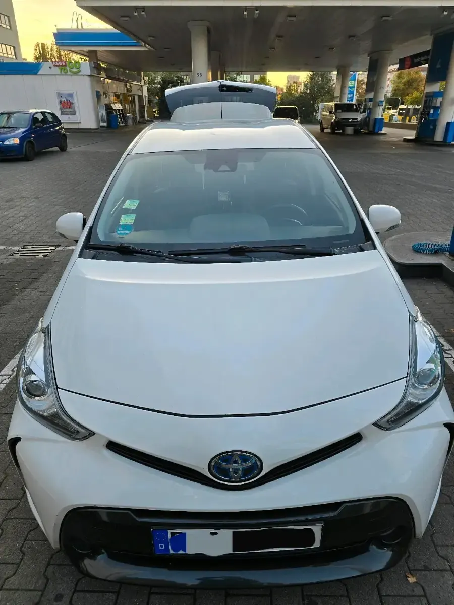 Gebraucht Toyota Prius+ Plus 132 PS (97 kW) 2019 Weiß Van / Kleinbus