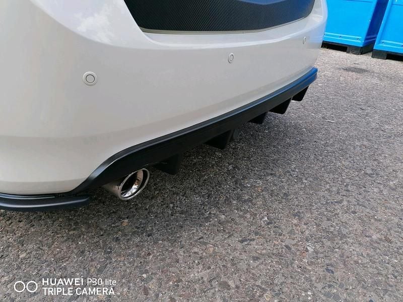 Weiß Gebraucht 2010 Honda Accord Limousine | 4.800 € (Fairer Preis) - Bild 1/4