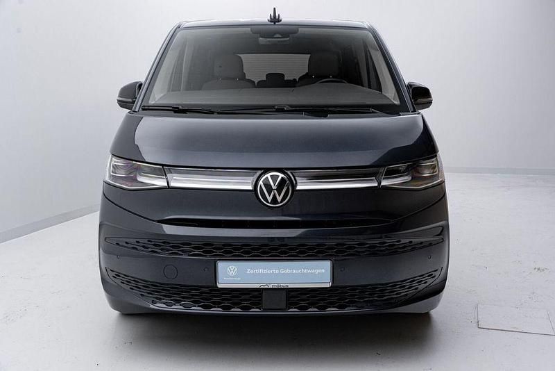 Gebraucht VW T7 Style 150 PS (110 kW) 2023 Starlight blue metallic Van