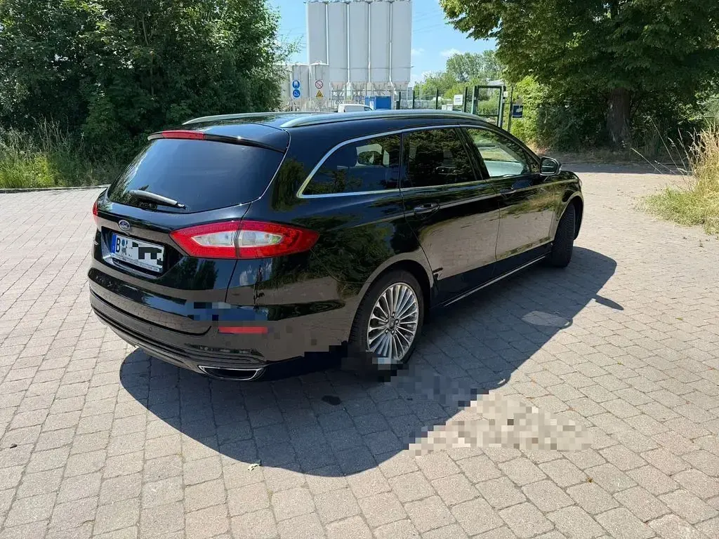 Gebraucht Ford Mondeo Titanium 241 PS (177 kW) 2017 Schwarz Limousine