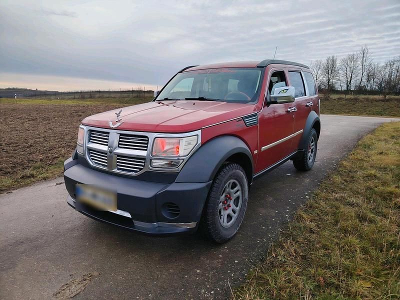 Gebraucht Dodge Nitro 177 PS (130 kW) 2008 Rot SUV