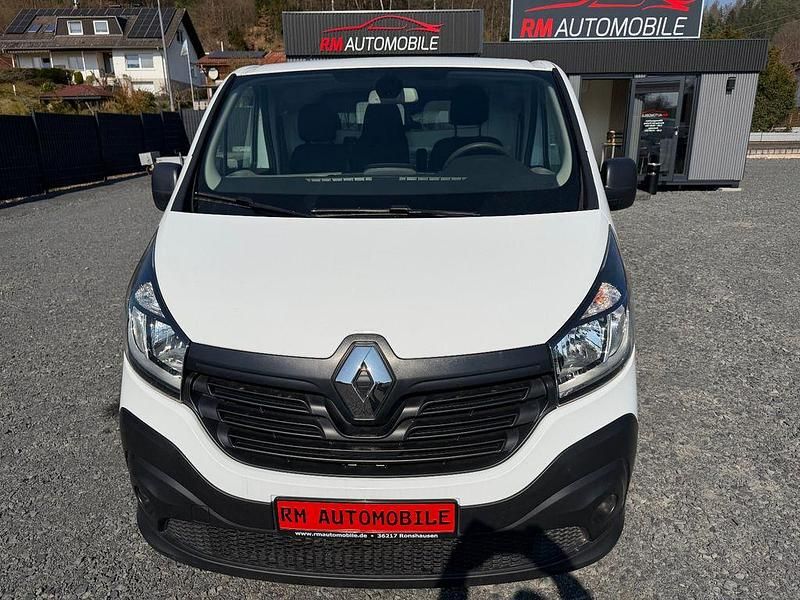 Gebraucht Renault Trafic Komfort 145 PS (106 kW) 2018 Weiß Van / Kleinbus