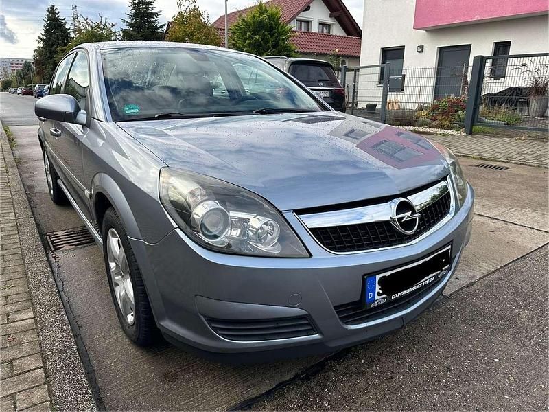 Silber Gebraucht 2009 Opel Vectra Limousine | 3.650 € (Etwas zu teuer) - Bild 1/4