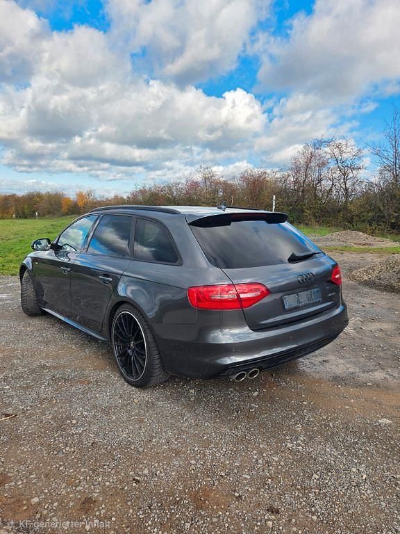 Gebraucht Audi A4 S-Line 190 PS (139 kW) 2015 Grau Kombi