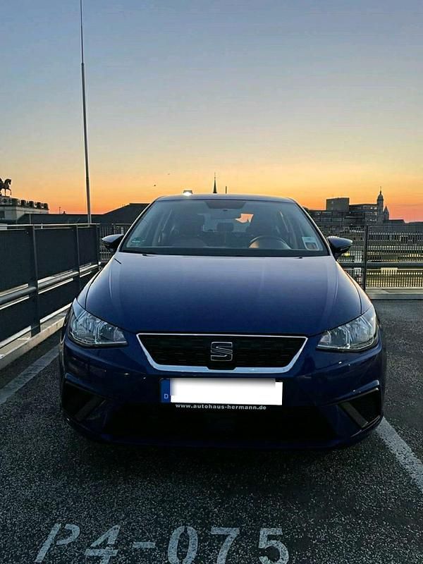 Blau Gebraucht 2018 Seat Ibiza Style Kleinwagen | 6.900 € (Guter Preis) - Bild 1/4