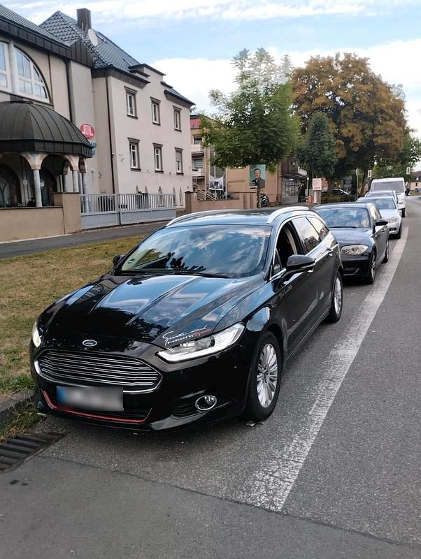 Gebraucht Ford Mondeo 211 PS (155 kW) 2016 Schwarz Kombi