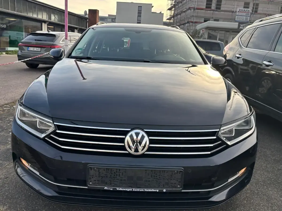Gebraucht VW Passat Comfortline 150 PS (110 kW) 2016 Schwarz Kombi