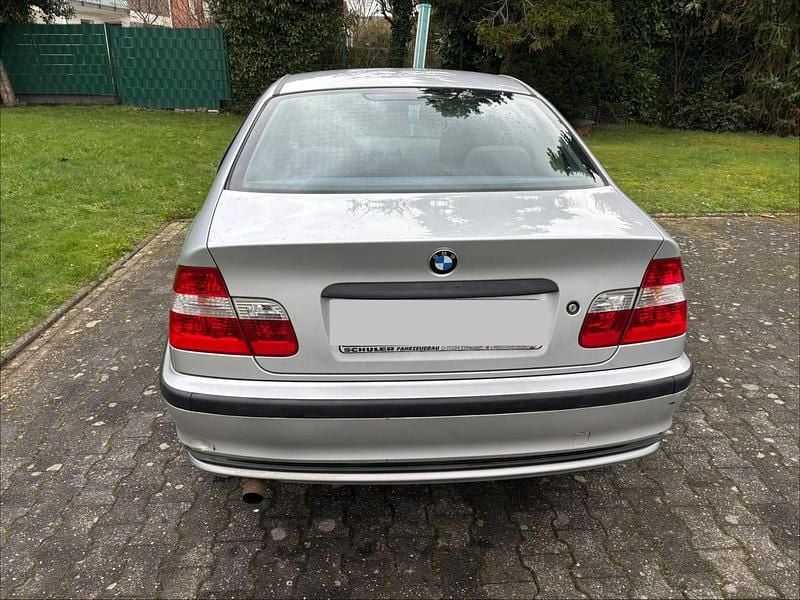 Gebraucht BMW 316 105 PS (77 kW) 2000 Silber Limousine