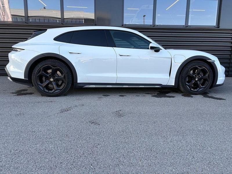 Gebraucht Porsche Taycan Cross Turismo 350 kW (476 PS) 2022 Pure white/weiss Kombi