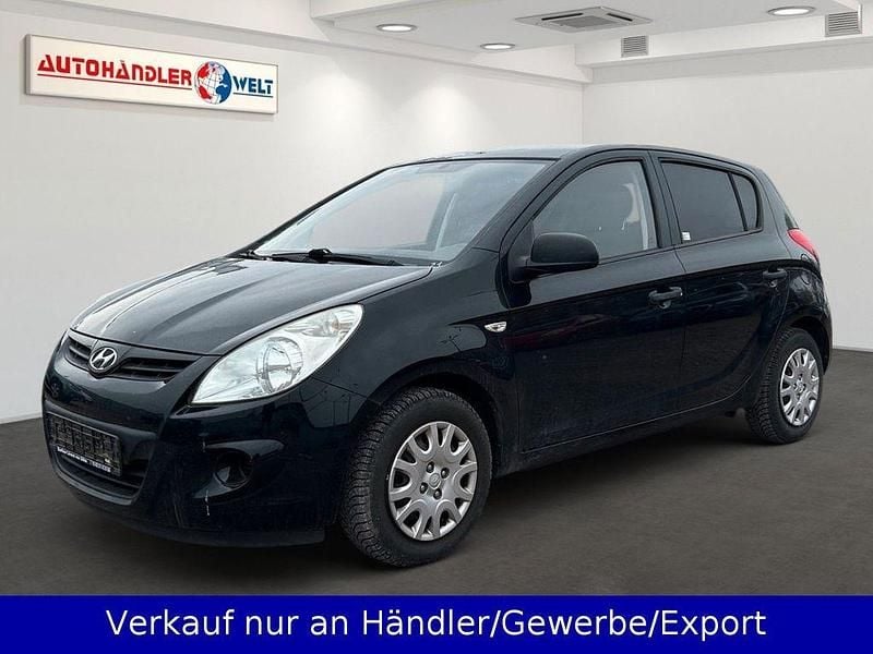 Gebraucht Hyundai i20 77 PS (56 kW) 2011 Schwarz Kleinwagen