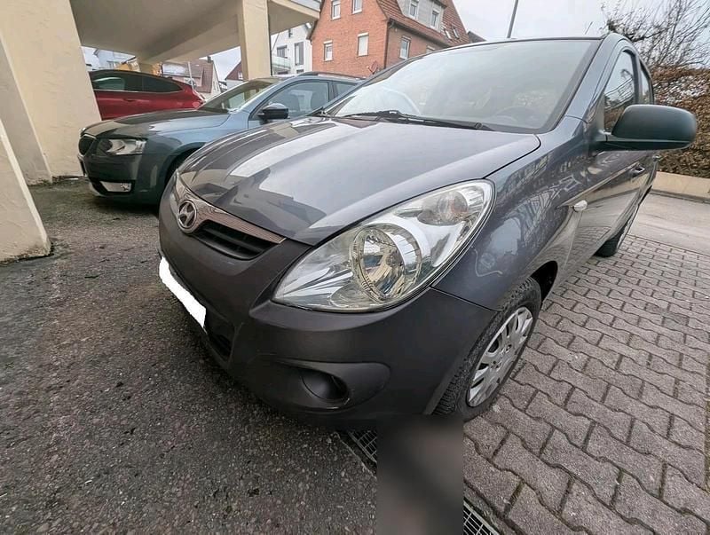 Gebraucht Hyundai i20 77 PS (56 kW) 2010 Grau Kleinwagen