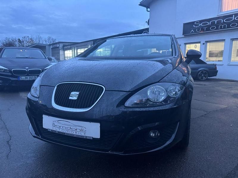 Schwarz Gebraucht 2010 Seat Leon Limousine | 4.950 € (Etwas zu teuer) - Bild 1/4