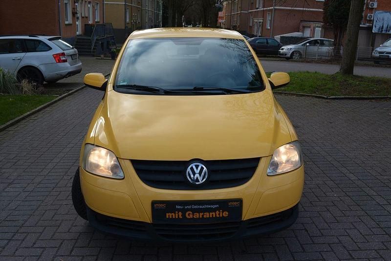 Gebraucht VW Fox Refresh 54 PS (39 kW) 2010 Gelb Kleinwagen