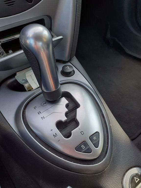 Grau Gebraucht 2004 Citroën C5 Exclusive Limousine | 1.350 € (Fairer Preis) - Bild 1/4