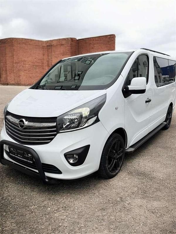 Gebraucht Opel Vivaro 145 PS (106 kW) 2015 Casabl/arctic/eisweiss/kaolin Van / Kleinbus