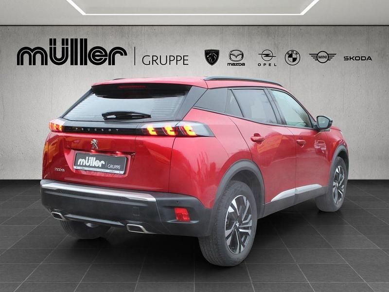Gebraucht Peugeot 2008 Allure 131 PS (96 kW) 2023 Rot SUV