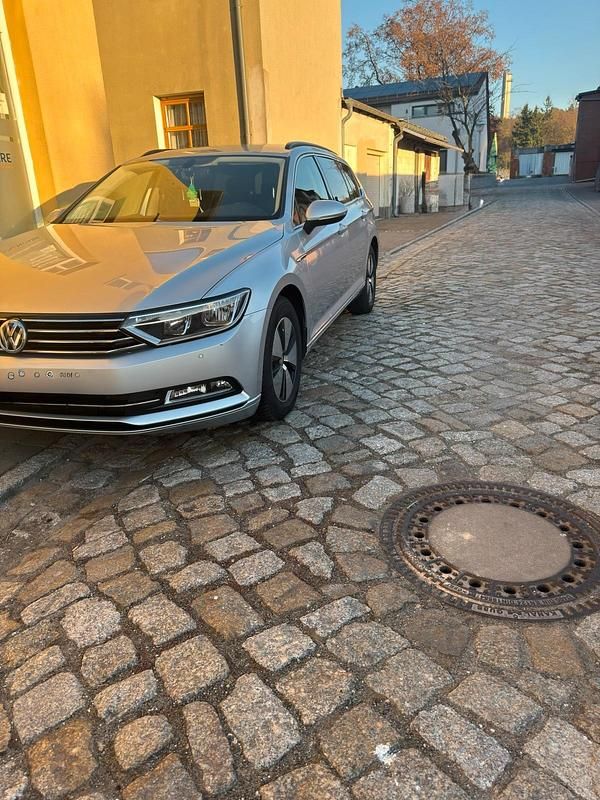 Gebraucht VW Passat 150 PS (110 kW) 2016 Silber Kombi